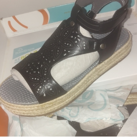 BareTraps Shoes - Baretraps size 6